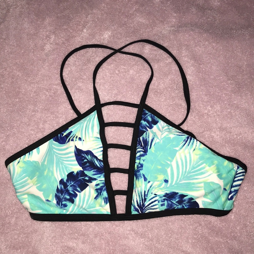 Rue 21 Leaf Print Bikini Top